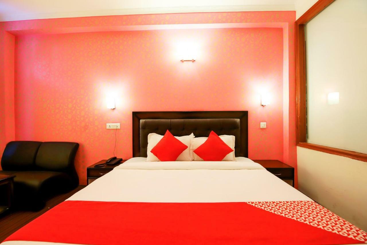 Oyo 3146 Six Season Regency Hotel Jagatsukh Buitenkant foto